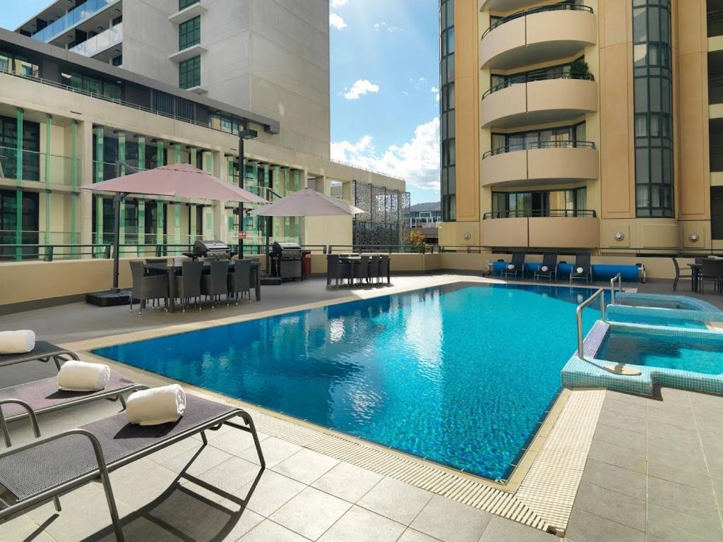 2 Bed 2 Bath Apartment In Braddon, Canberra - Pool, Gym And Free Parking Экстерьер фото